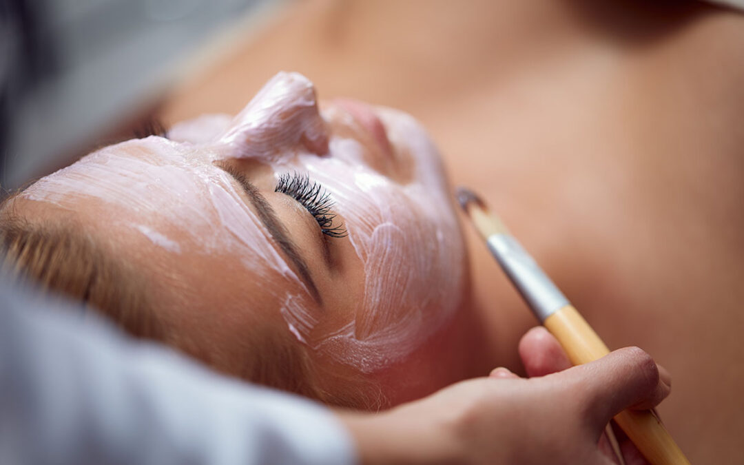These 4 Facial Treatments Help You Look Younger – But How?